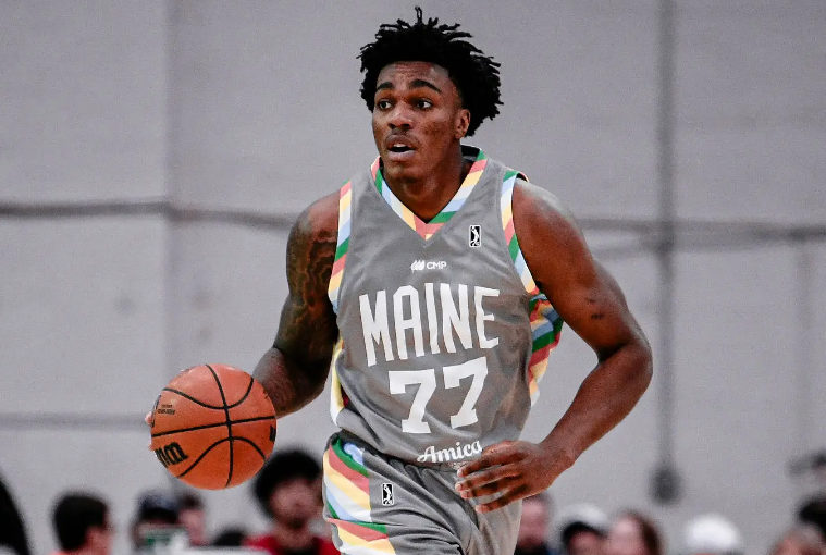 凯尔特人内线新秀在攻防两端都颇有特点，但他还是很难得到机会？