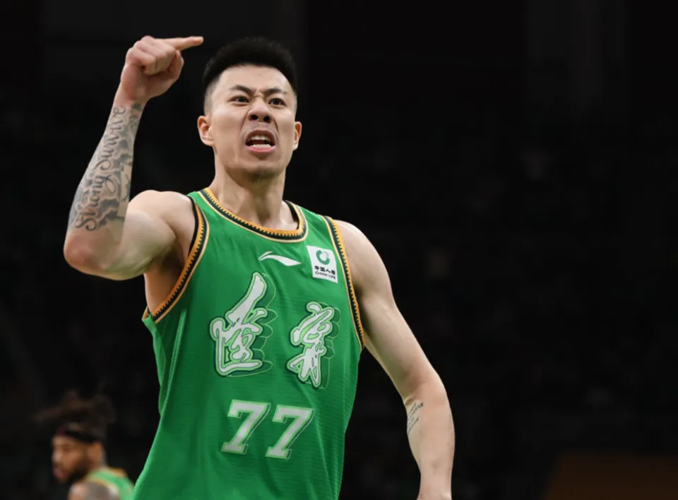 交易开启，3换1，张镇麟或交易，莫兰德车被拖走，辽篮签213中锋